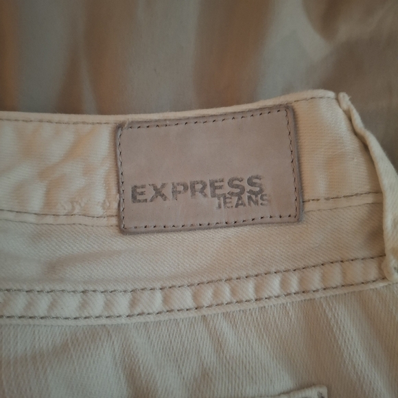 Express Jeans Zelda Crop White Distressed Women Jeans - Picture 11 of 12